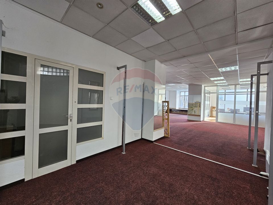 2,600sq.m Office Space for sale, Central area