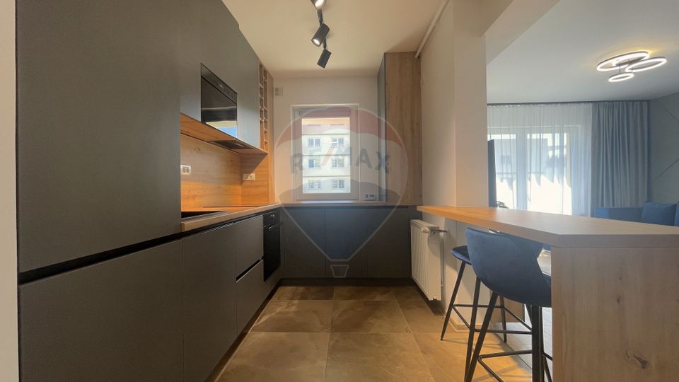 2 room Apartment for rent, Tractorul area