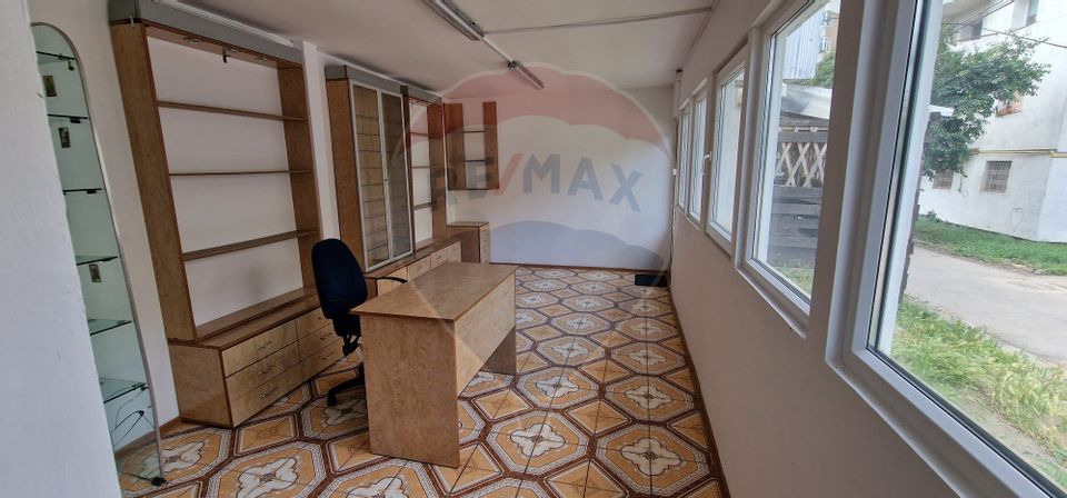 56sq.m Commercial Space for sale, Narcisa area