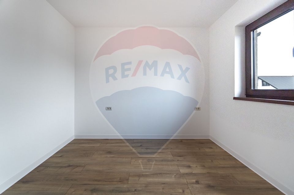 4 room House / Villa for sale