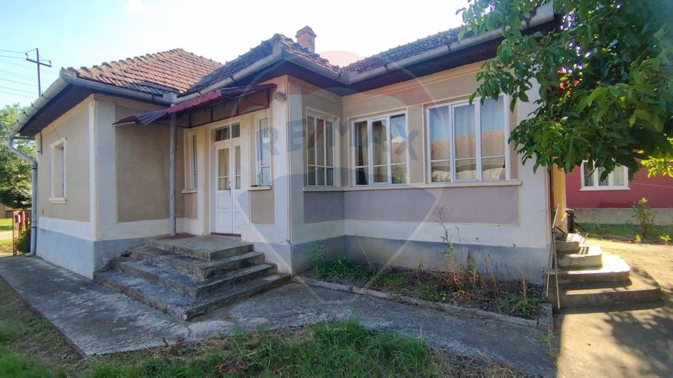 CASĂ DE VÂNZARE , Loc.Carastelec  jud. Sălaj - oportunitate unică!