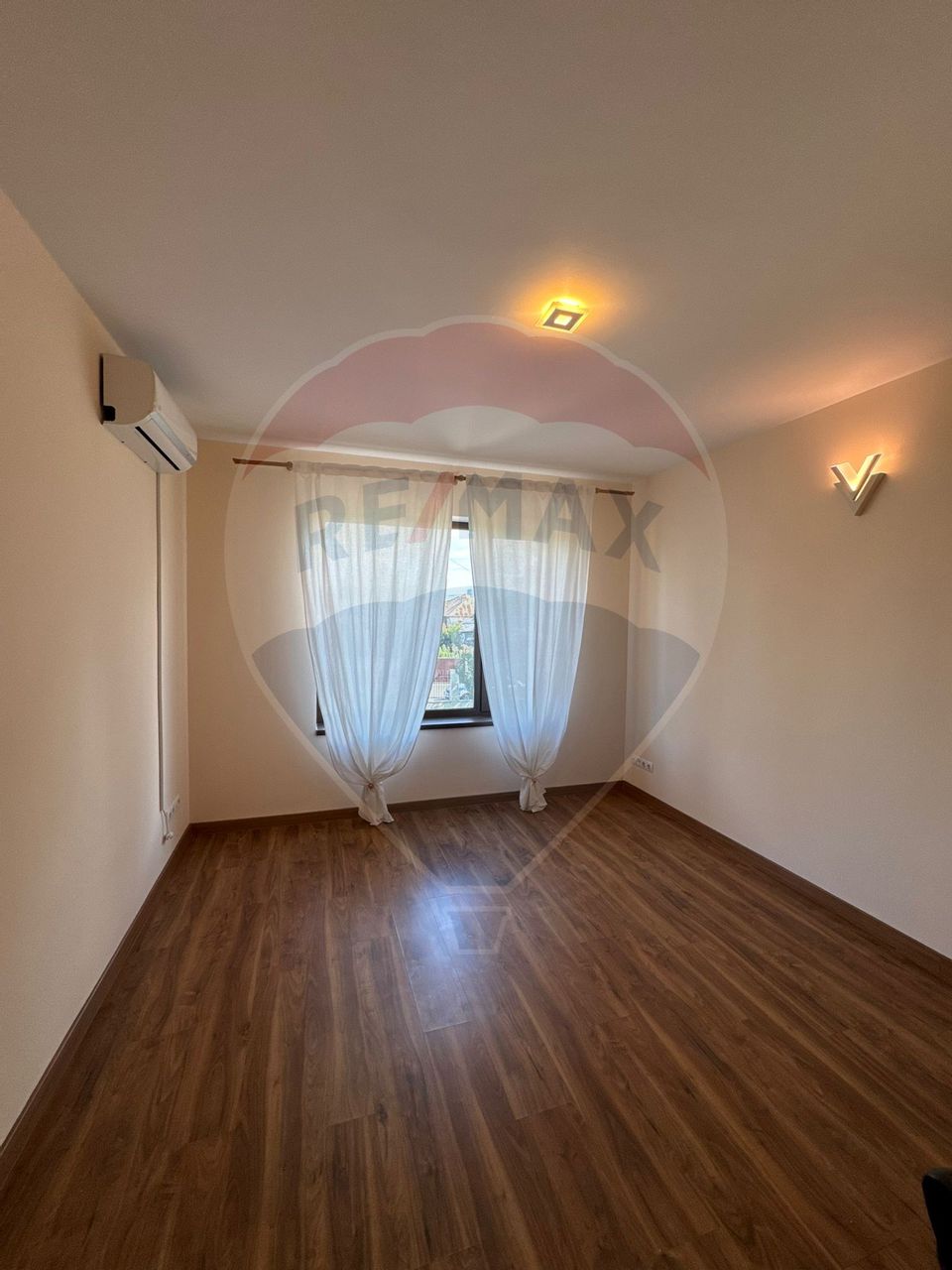 4 room House / Villa for rent, Lascar Catargiu area