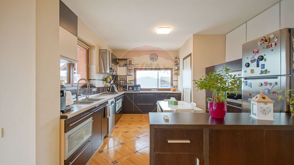 5 room House / Villa for sale, Stupini area