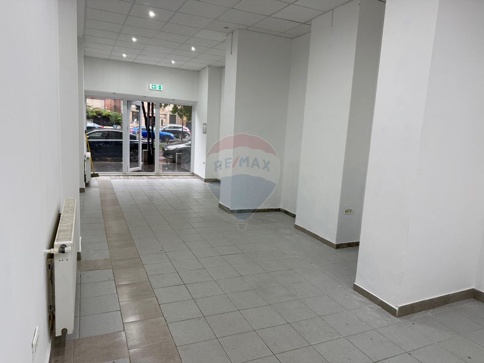 De inchiriat Spațiu comercial stradal zona Universitatii