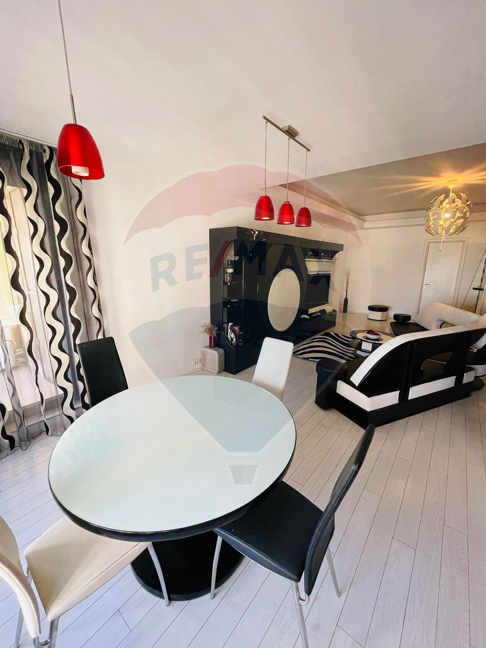 INCHIRIERE Apartament 3 camere în zona Aviatiei/NORTH AREA LAKE VIEW