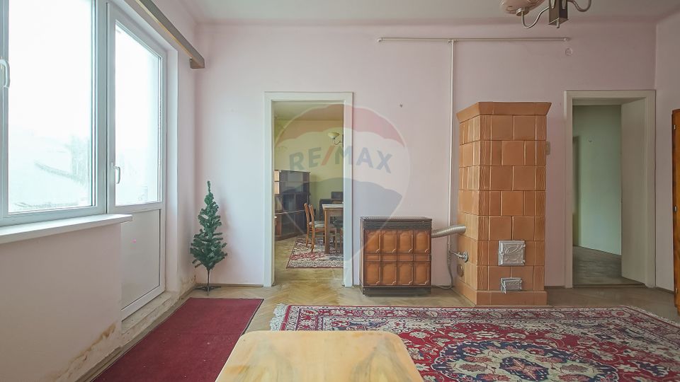 Apartament cu 3 camere de vânzare în zona Centrul Civic