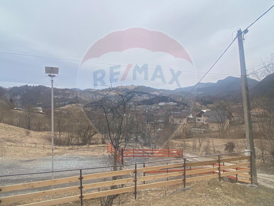 Casă / Vilă cu 6 camere de vânzare Podul Dambovitei/ Arges