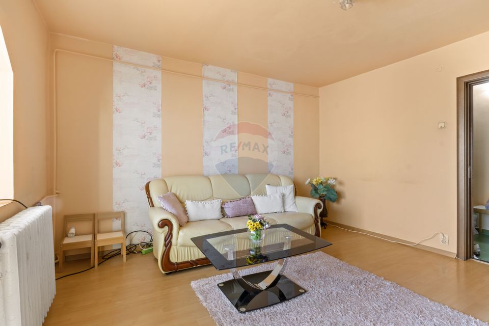 Apartament cu 5 camere decomandat de vanzare in Micalaca,Arad