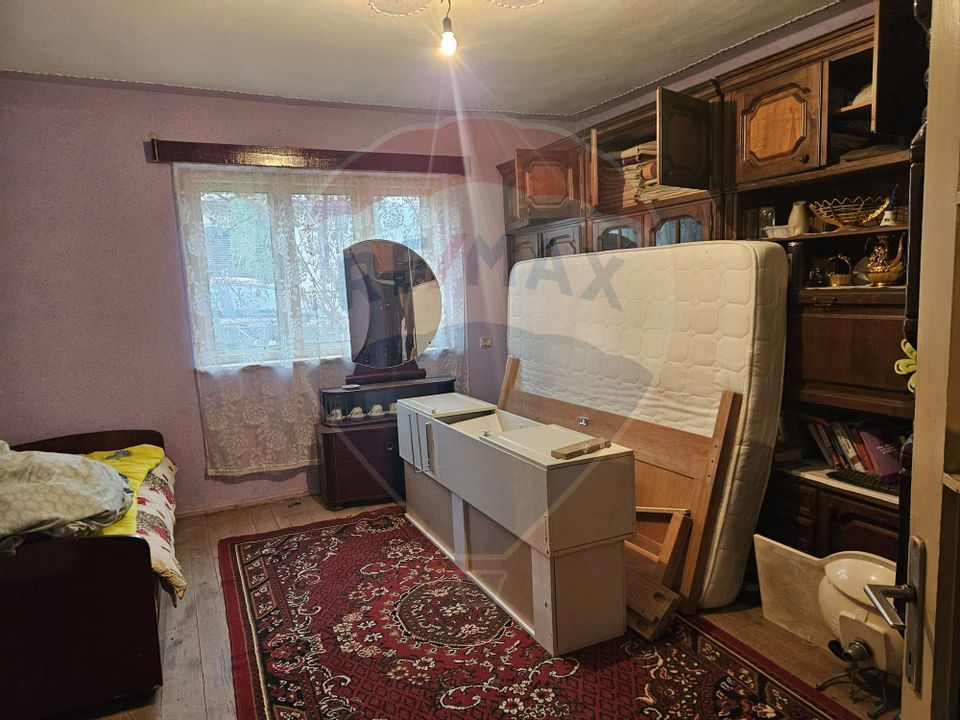 Casă / Vilă cu 4 camere de vânzare