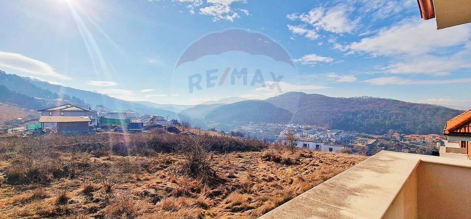 Casă Individuală la Cheie – Nouă, Ultrafinisată, zona Vivo!