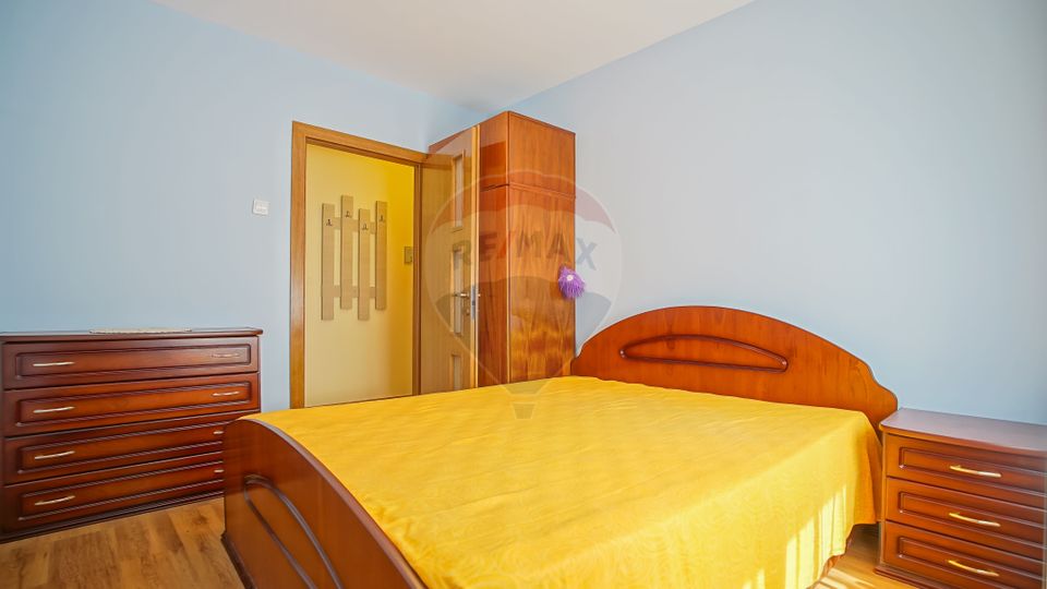 REZERVAT ! Apartament cu 3 camere de vânzare în zona Judetean