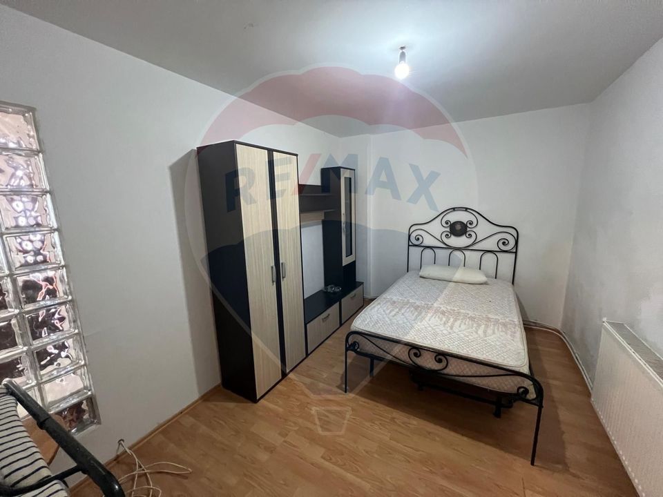 Apartament 3 camere în zona Sud-Vest ROMPETROL