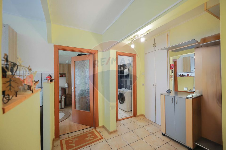 Apartament cu 2 camere de vânzare str. Cazaban, zona Ioșia