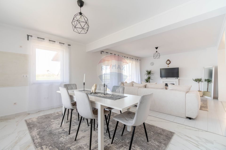 5 room House / Villa for sale