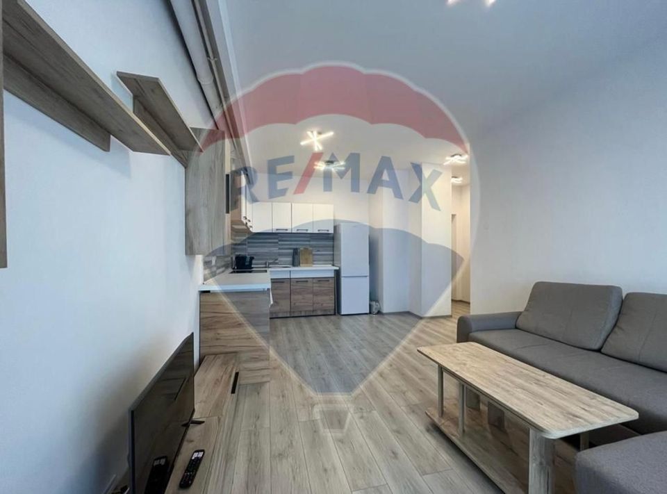 Apartament cu 2 camere de închiriat, The Lake Home