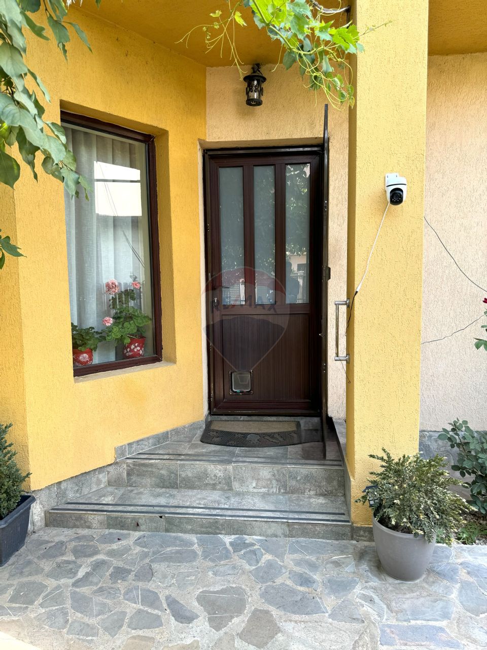 6 room House / Villa for sale, Est area