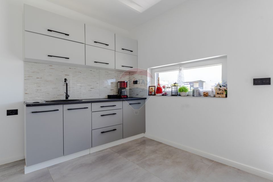 Vilă de lux cu piscina de închiriat