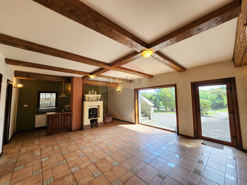 9 room House / Villa for sale