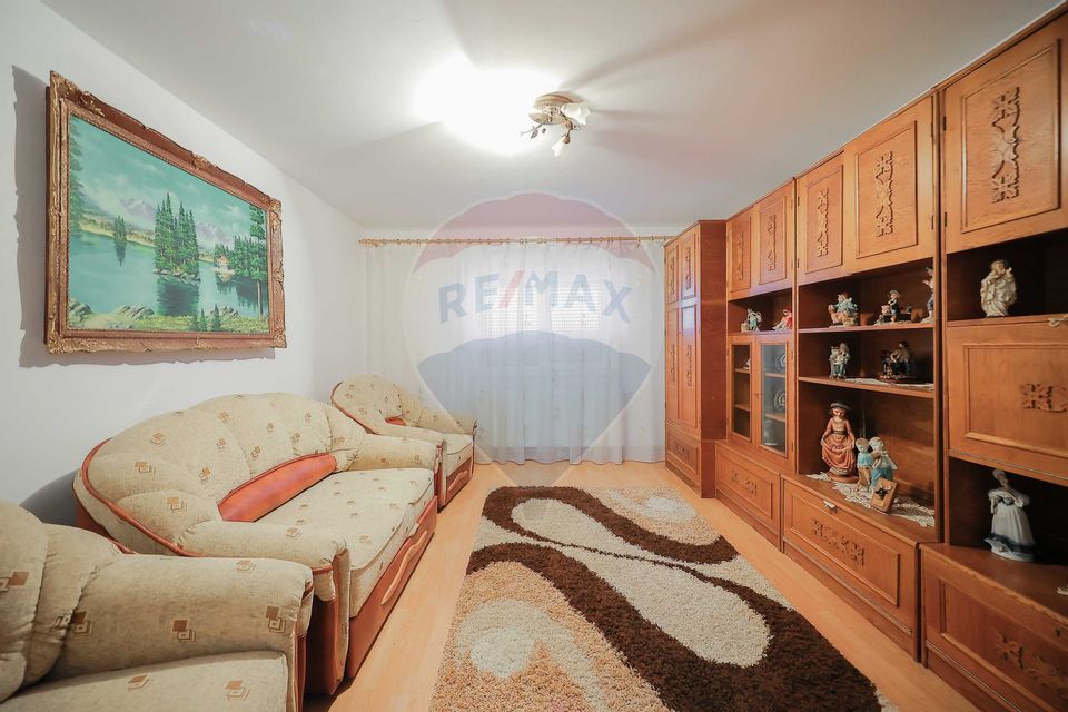 Casă și teren de 1397 mp de vânzare în Ineu, la 18 km de Oradea