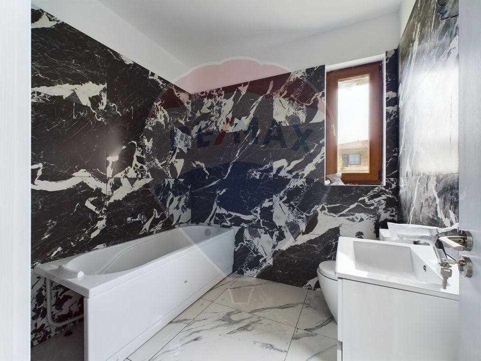 5 room House / Villa for sale