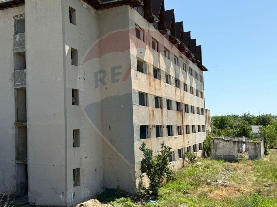 Investment opportunity / Block GF+4 for sale Babadag - Tulcea