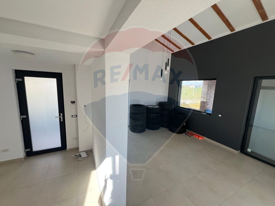 Casă / Vilă cu 5 camere de vânzare în zona Exterior Nord