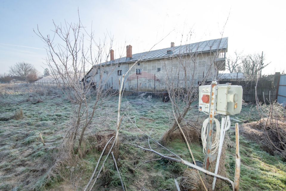 Teren intravilan de vanzare 980mp, deschidere 13,4, Varasti,  Giurgiu