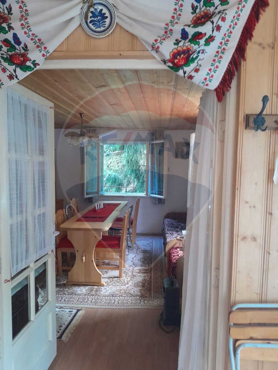 Cabană de vânzare în Muntele Băișorii – Zona Jera