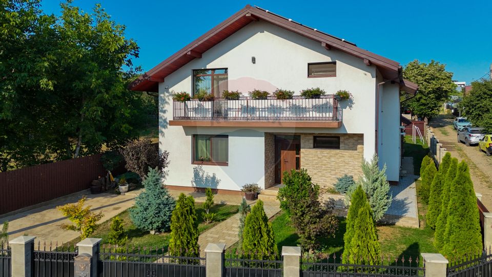 4 room House / Villa for sale