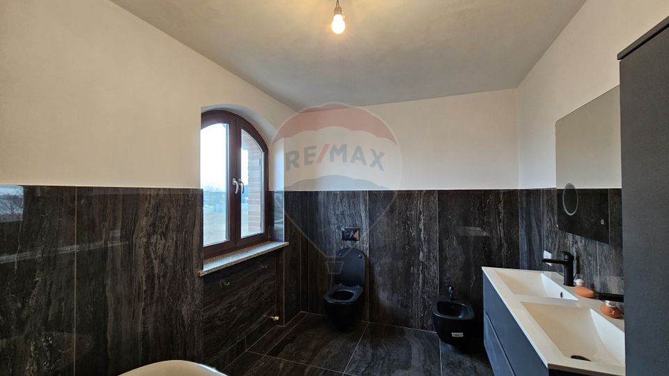 Casă / Vilă de lux, Scheia, Suceava