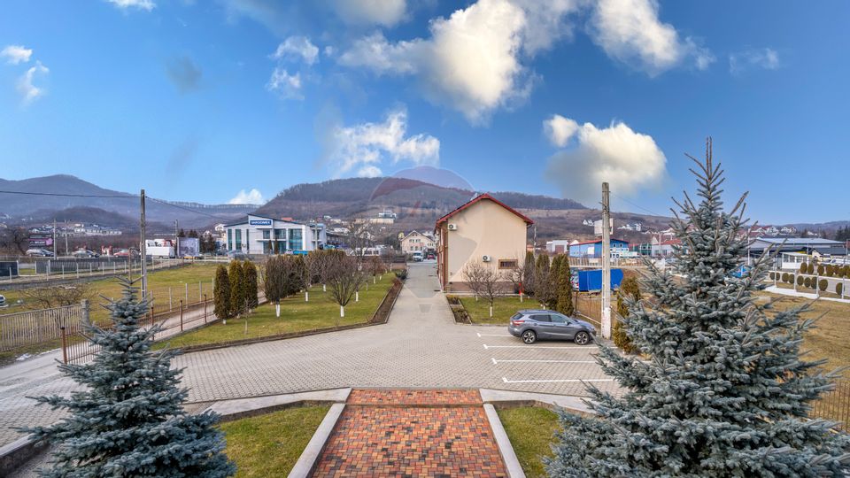 16 room Hotel / Pension for sale