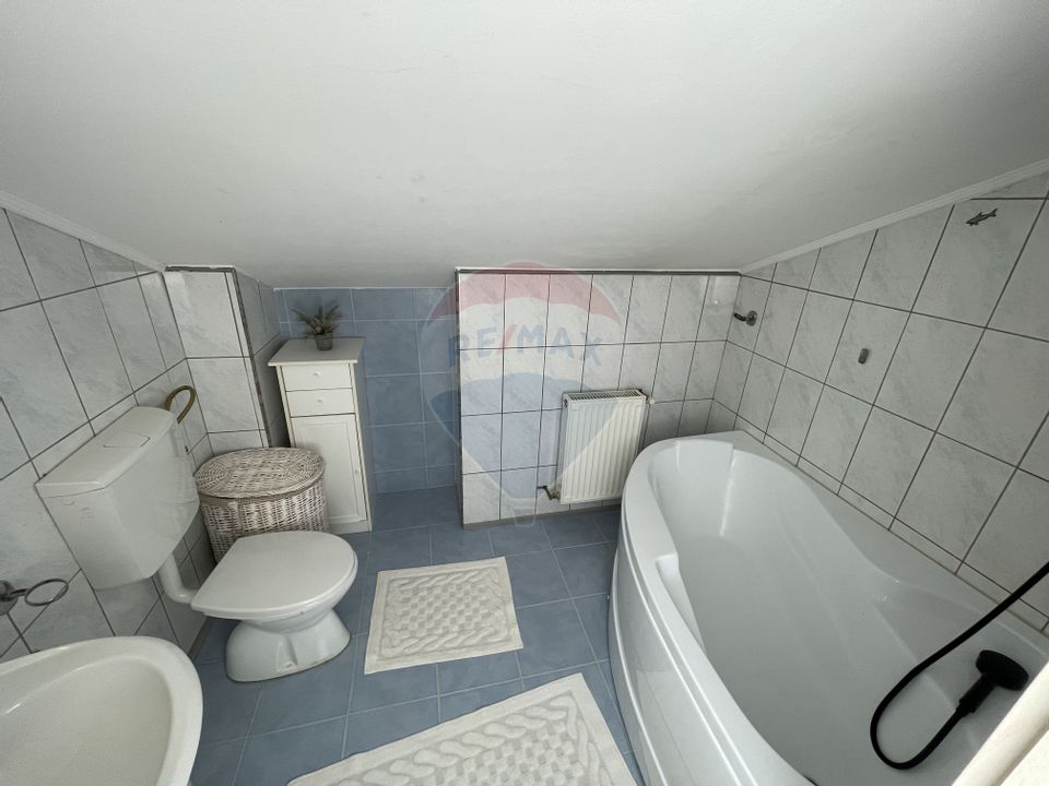 6 room House / Villa for sale, Lipovei area