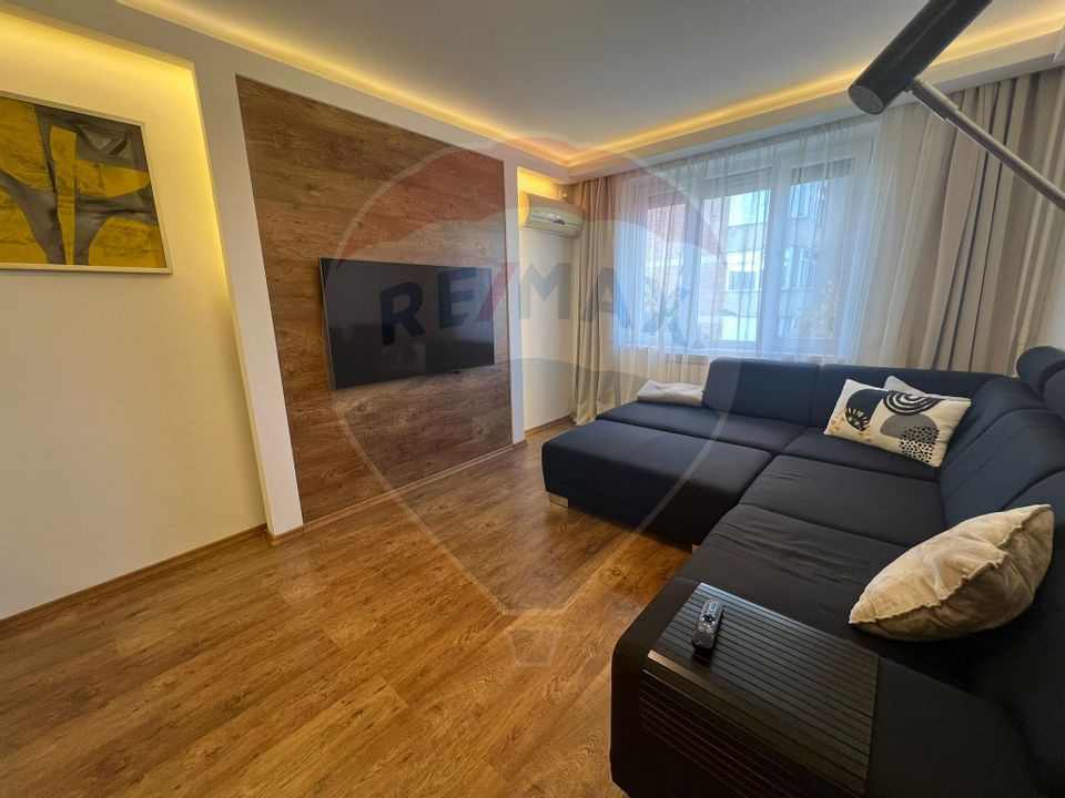 4 room Apartment for rent, Decebal area