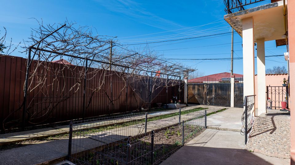 4 room House / Villa for sale