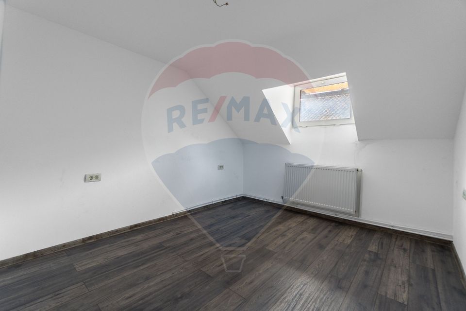 Apartament 7 camere ULTRACENTRAL in casa- Codlea!