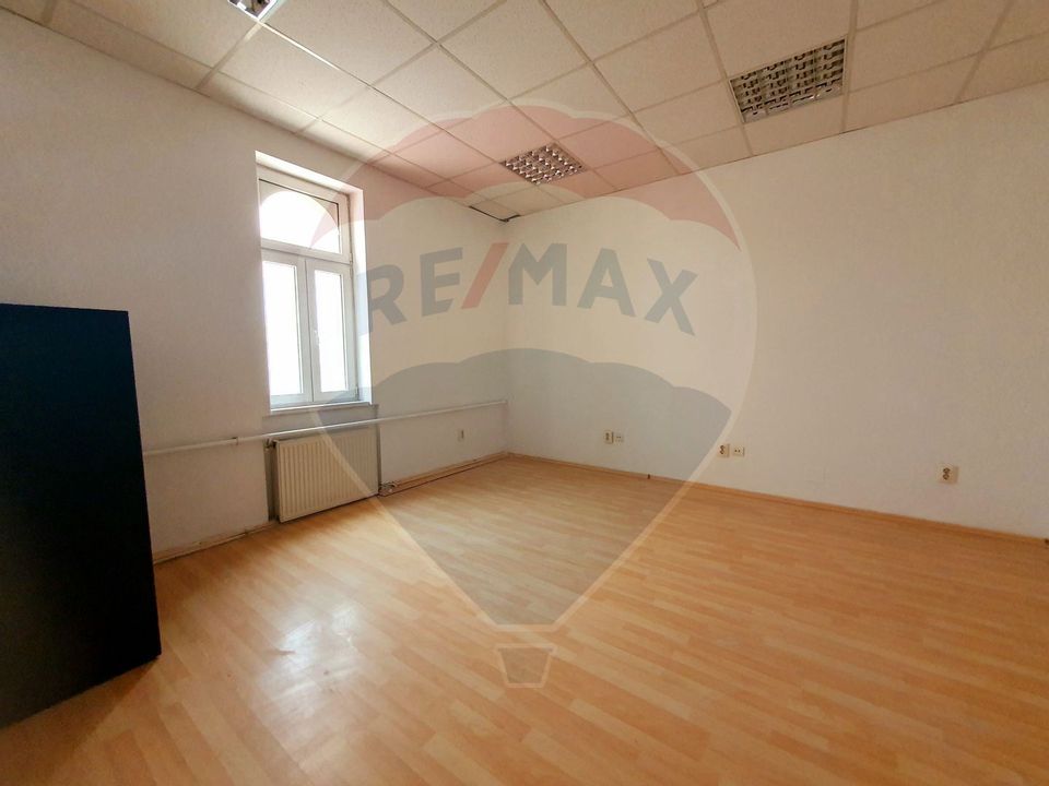 169.08sq.m Office Space for rent, Gara area