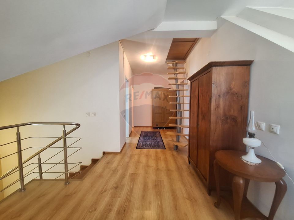 Vilă moderna cu gradina frumoasa, in zona Trei Stejari