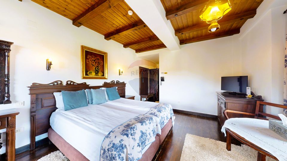 Bratescu Manor | less than a 10-minute walk to Bran Castle