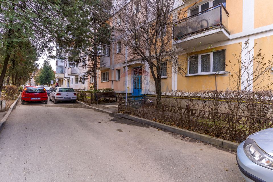 Apartament cu 3 camere de vânzare în zona Vest, Comision 0%