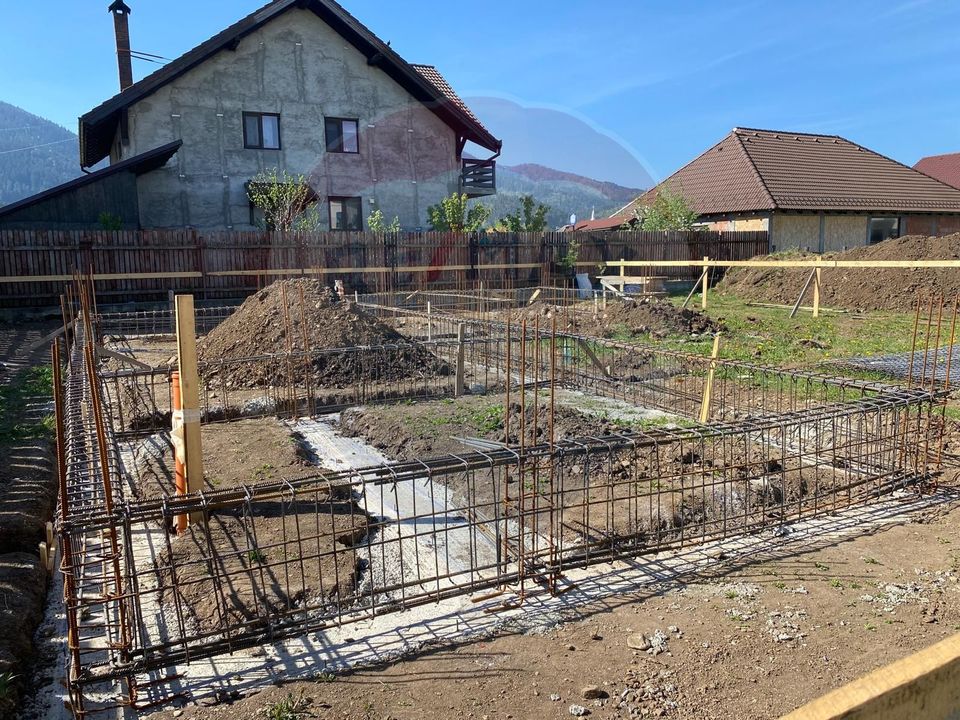 Teren Sacele- zona Kaufland, 500mp, cu proiect, AC, fundatie 150mp