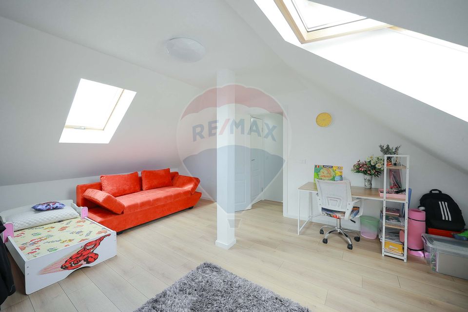 Casă cu 4 camere de vânzare - Ready to Move, în Nojorid