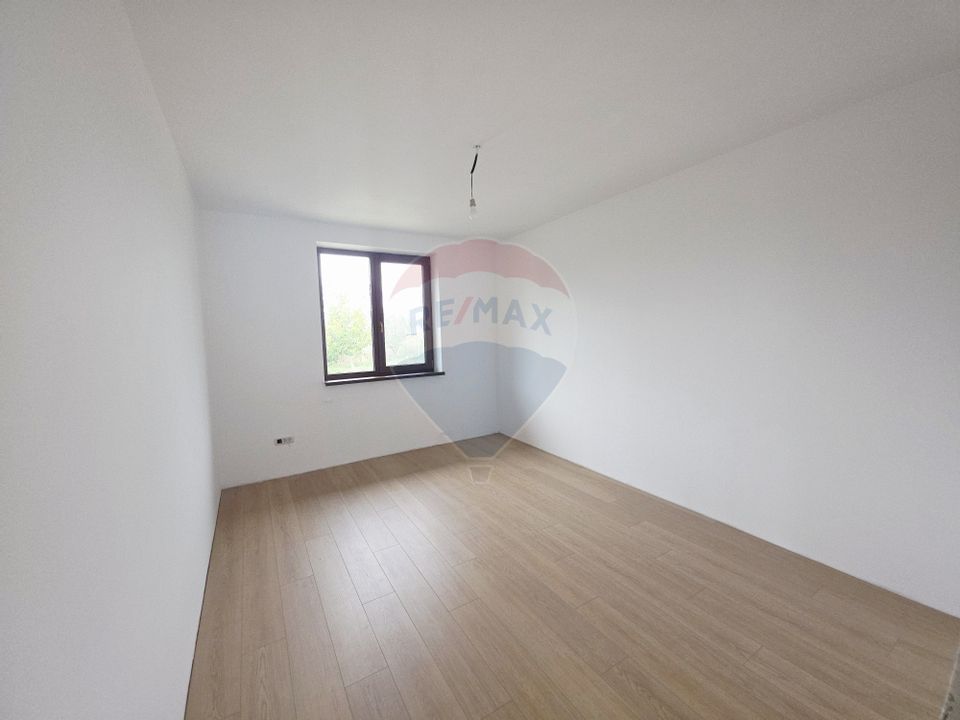 4 room House / Villa for sale