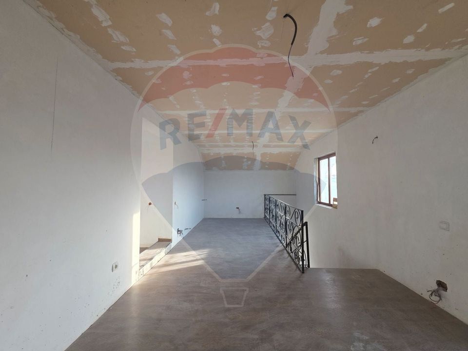 6 room House / Villa for sale, Izvoare area