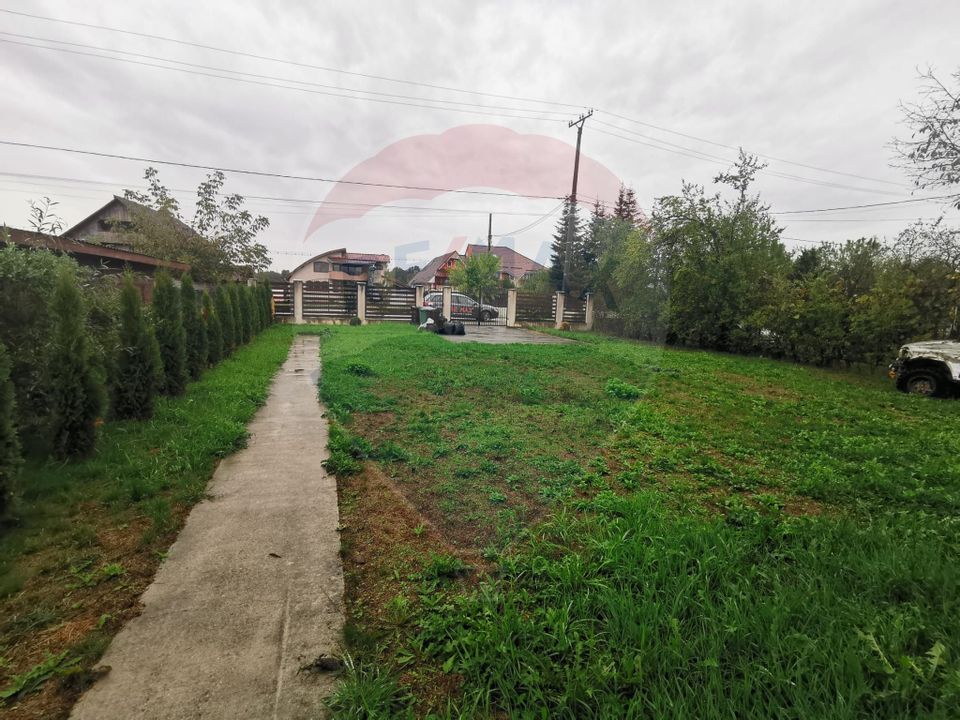 Casă modernă de vânzare