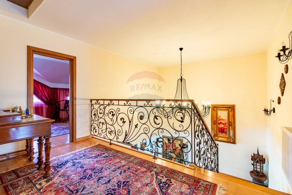 Casă / Vilă in Corbeanca, pe strada Laguna Albastra, langa lac