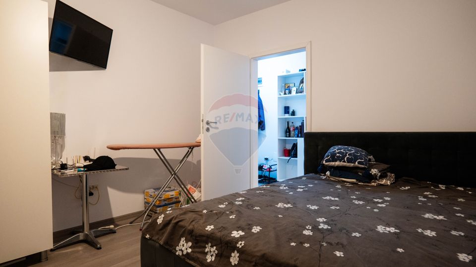 Vanzare apartament 3 camere, decomandat spatios si luminos, Dobroesti