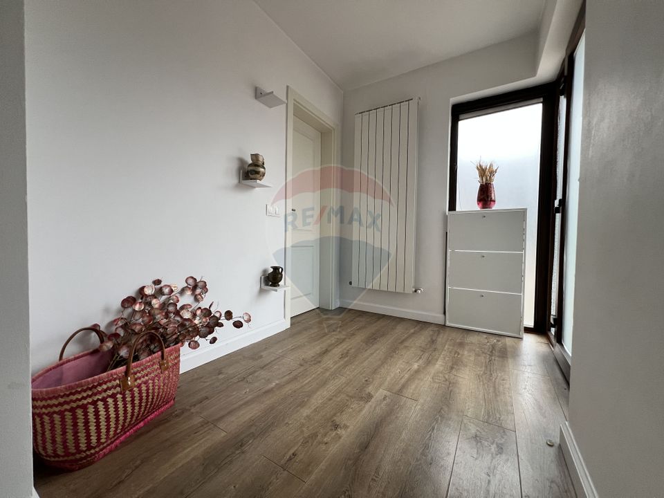 4 room House / Villa for sale
