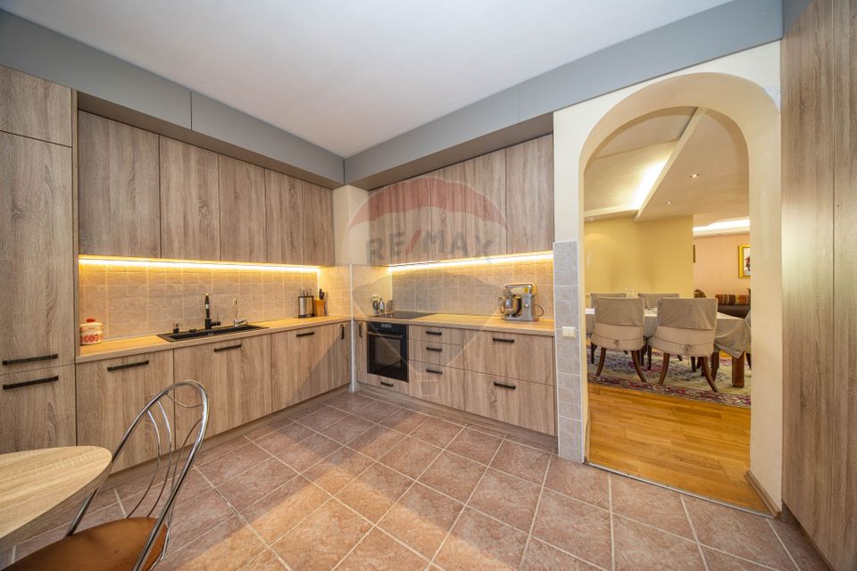 Vilă Moieciu, 375 mp util + teren 2.992 mp, View - Comision 0