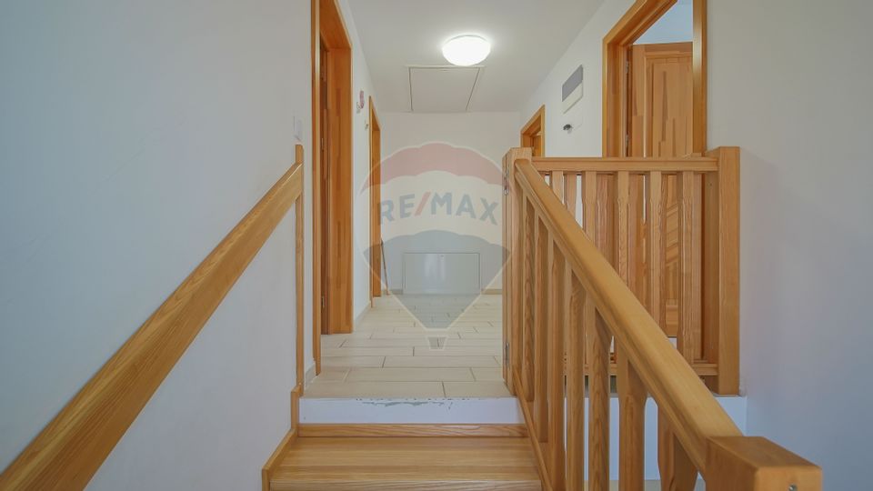 5 room House / Villa for sale