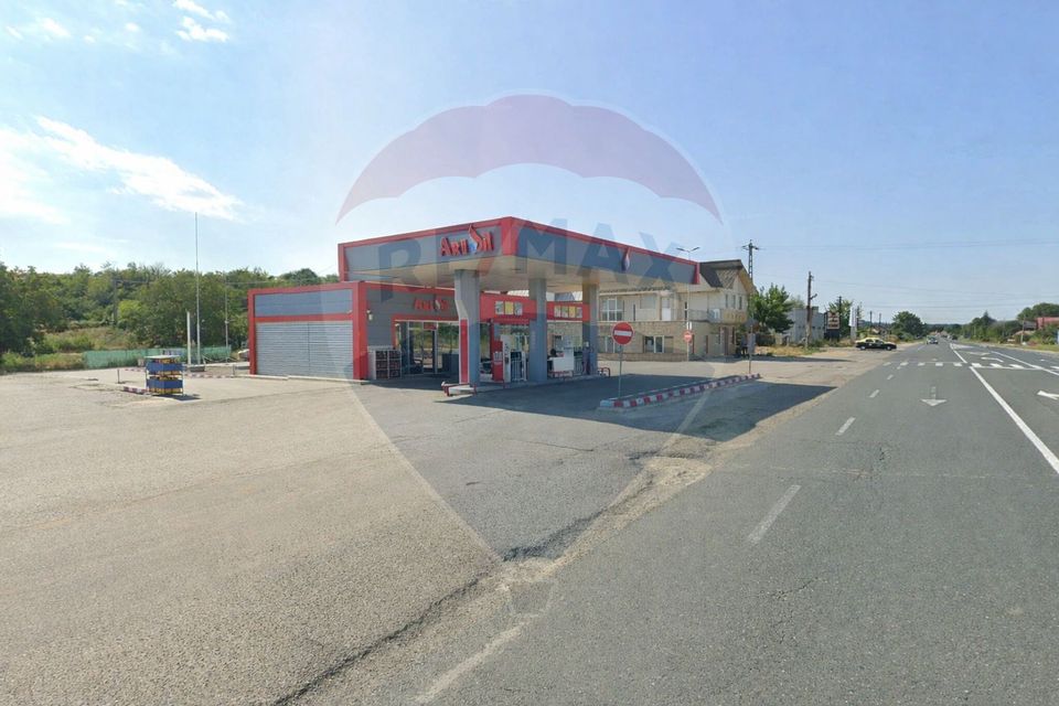 720sq.m Commercial Space for sale